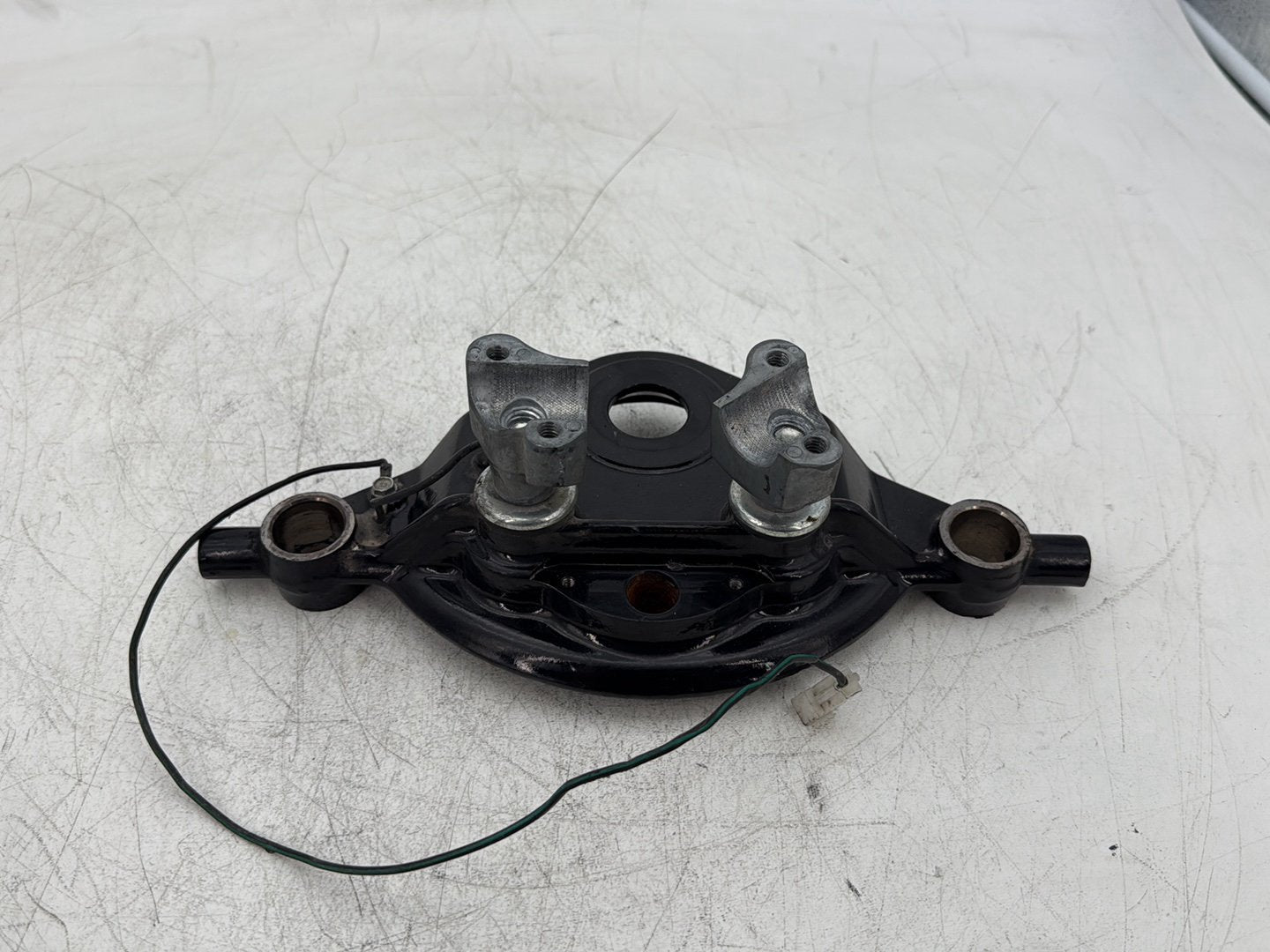 2012 Harley Road Glide Touring FLTRX Custom OEM Front Fork Upper Triple Tree Bracket