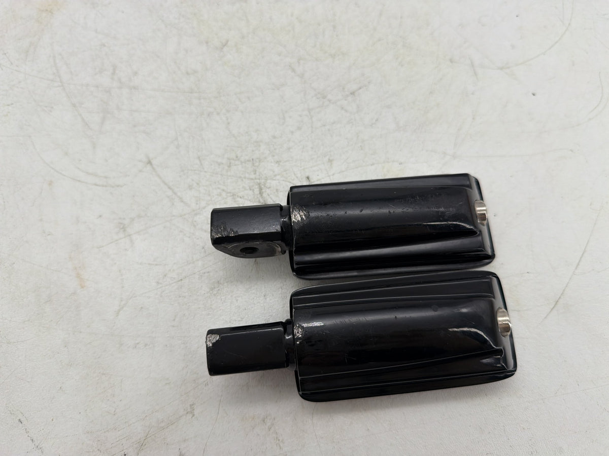 2020 Harley Softail Standard FXST OEM Left & Right Step Foot Rest Pegs