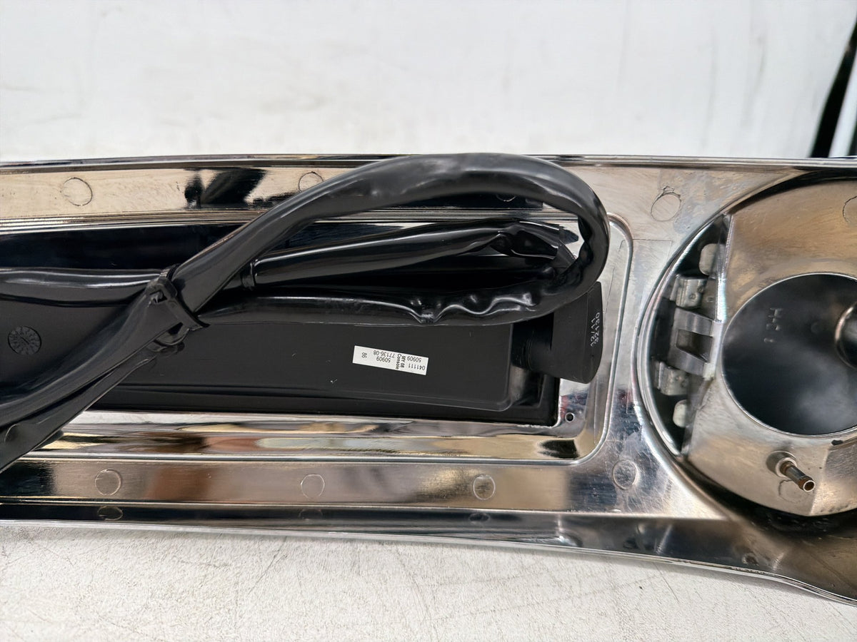 2011 Harley Electra Glide Touring Ultra OEM Fuel Gas Tank Dash Console NOKey
