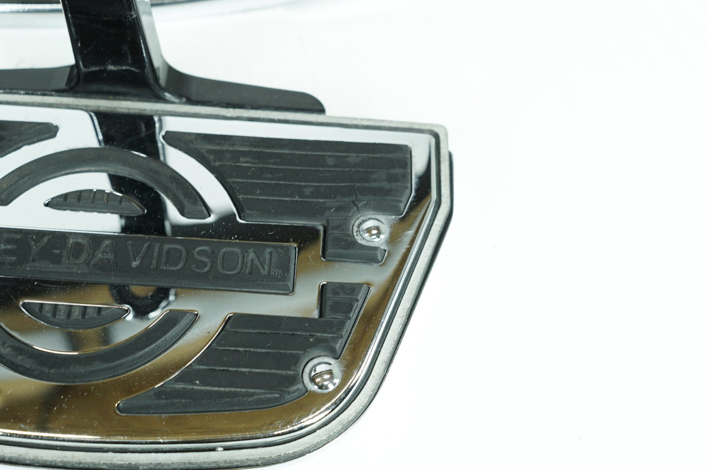 1999 - 2006 Harley-Davidson Touring Electra Glide Classic Left Right Driver & Pass Floorboard Foot Rest  	50621-79A