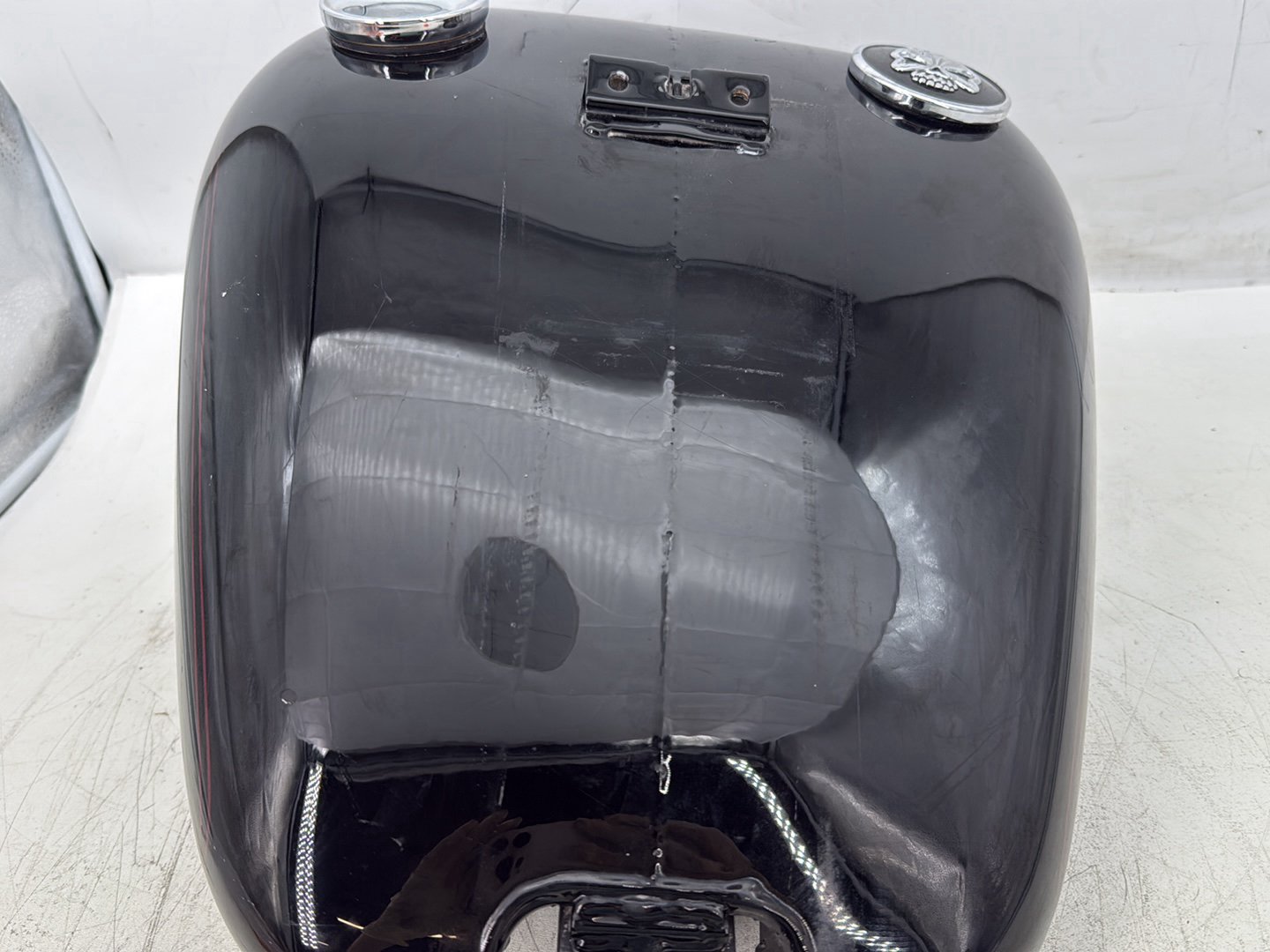 2000 Harley Softail FLSTC Heritage Classic OEM Fuel Gas Tank Gasoline Reservoir