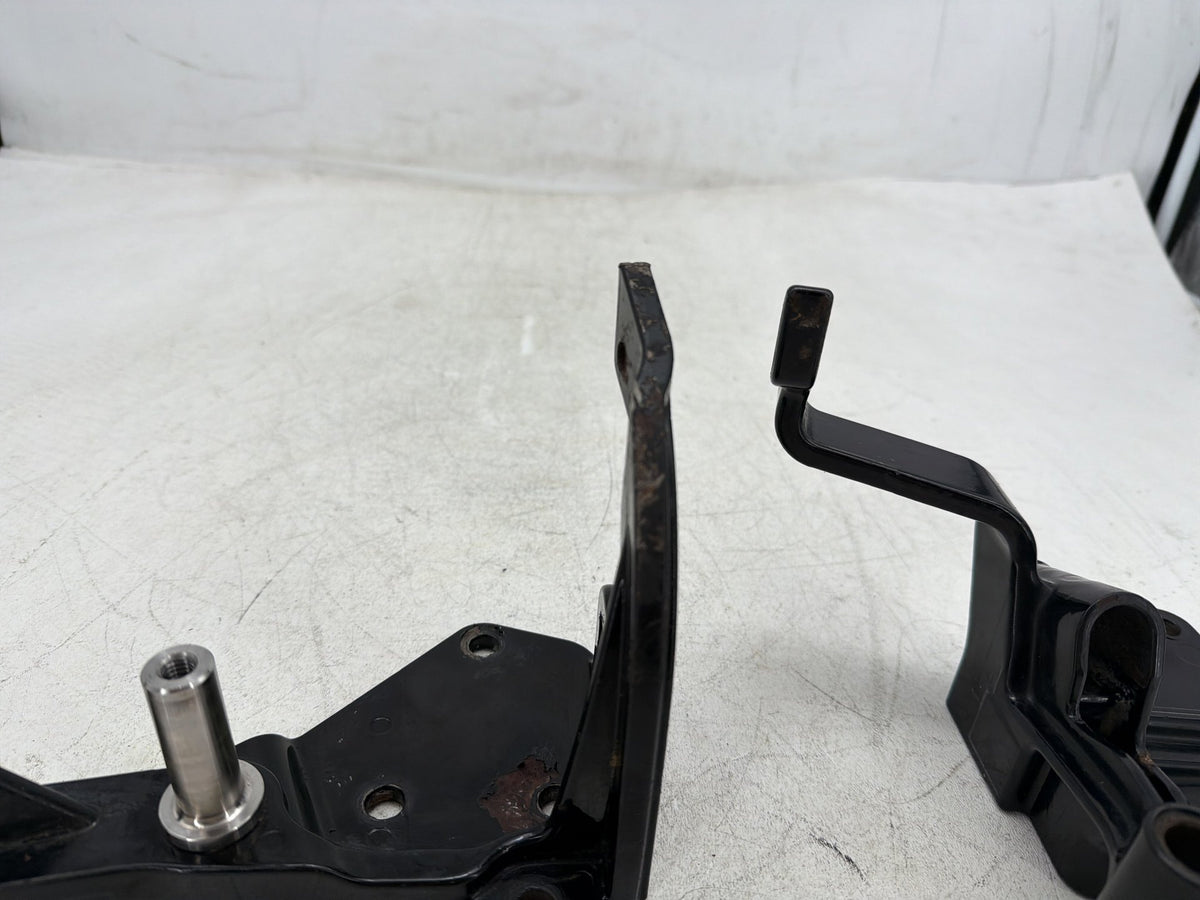 2001 Harley Fat Boy Softail FLSTF OEM Left Right Driver Footpeg Bracket Mounts