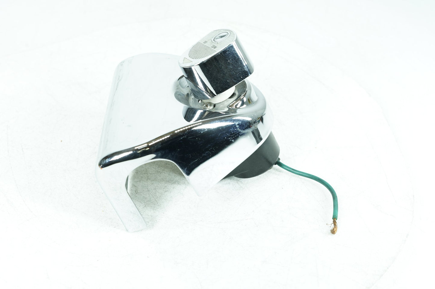 1984 - 1998 Harley-Davidson Touring Electra Glide Sport Ignition Switch Cylinder Barrel Lockset NOKey  	71549-82A