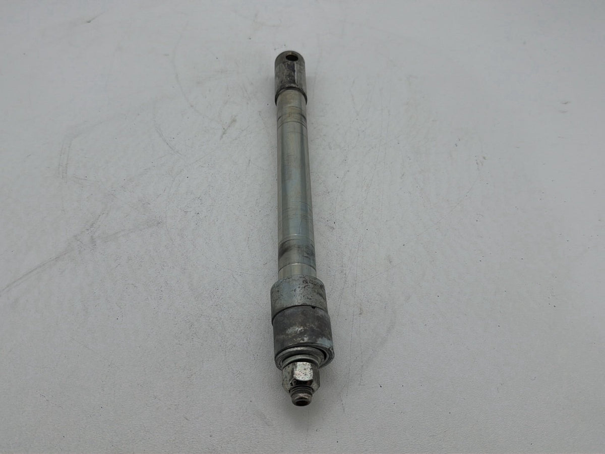 2005 Harley Electra Glide Touring Ultra OEM Front Wheel Axle Bolt Shaft