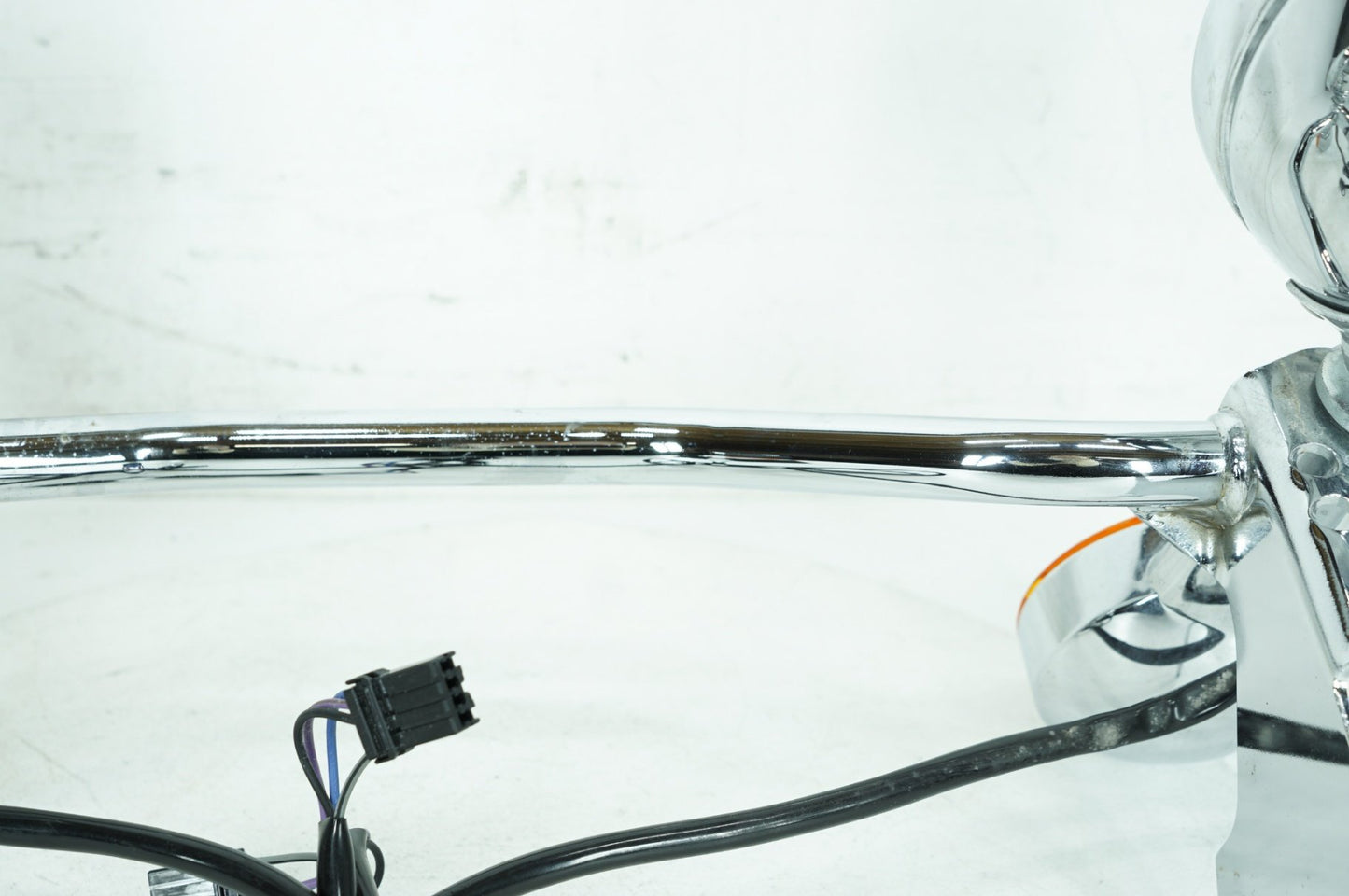 2007 - 2012 Harley-Davidson Touring Electra Glide Classic Front Turn Signal Indicators Aux Light Bar 68712-94A