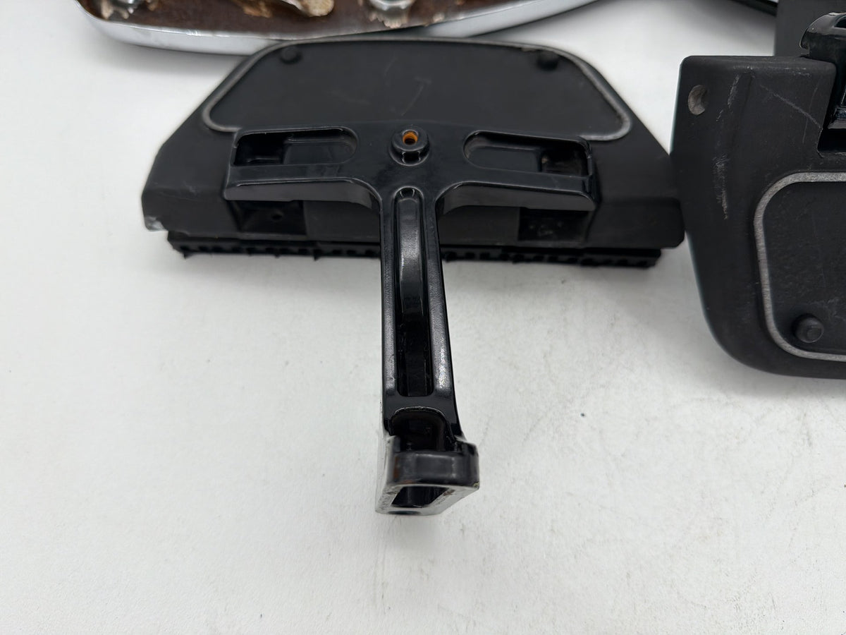 11 Harley Electra Glide Touring OEM Left Right Driver Pass Floorboard Foot Rest