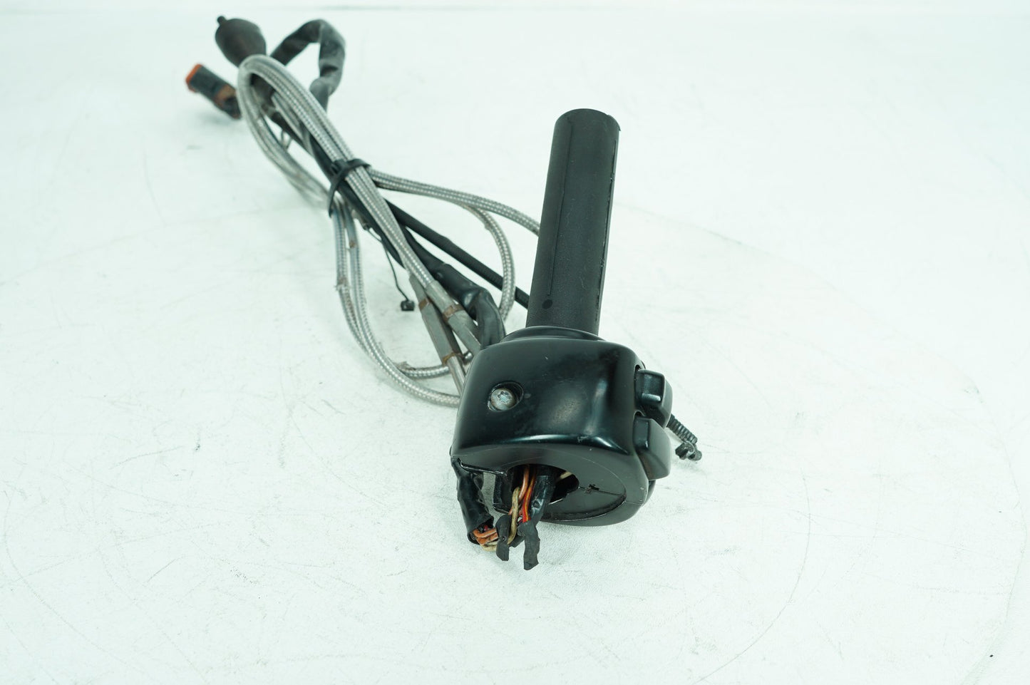 1999 - 2006 Harley-Davidson Touring Road King Police Right Engine Start Kill Switches Controls 71564-96