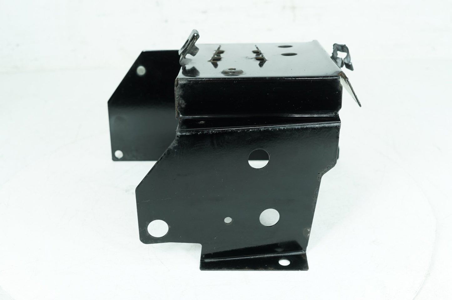 1999 - 2006 Harley-Davidson Touring Street Glide Battery Tray Bracket Holder Carrier  	66281-02A