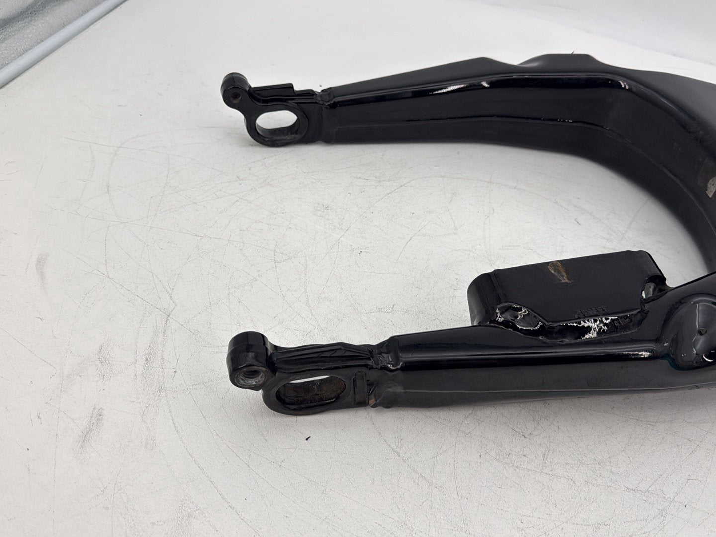 2015 Harley Touring FLHXS Street Glide OEM Rear Fork Swingarm Swing Arm