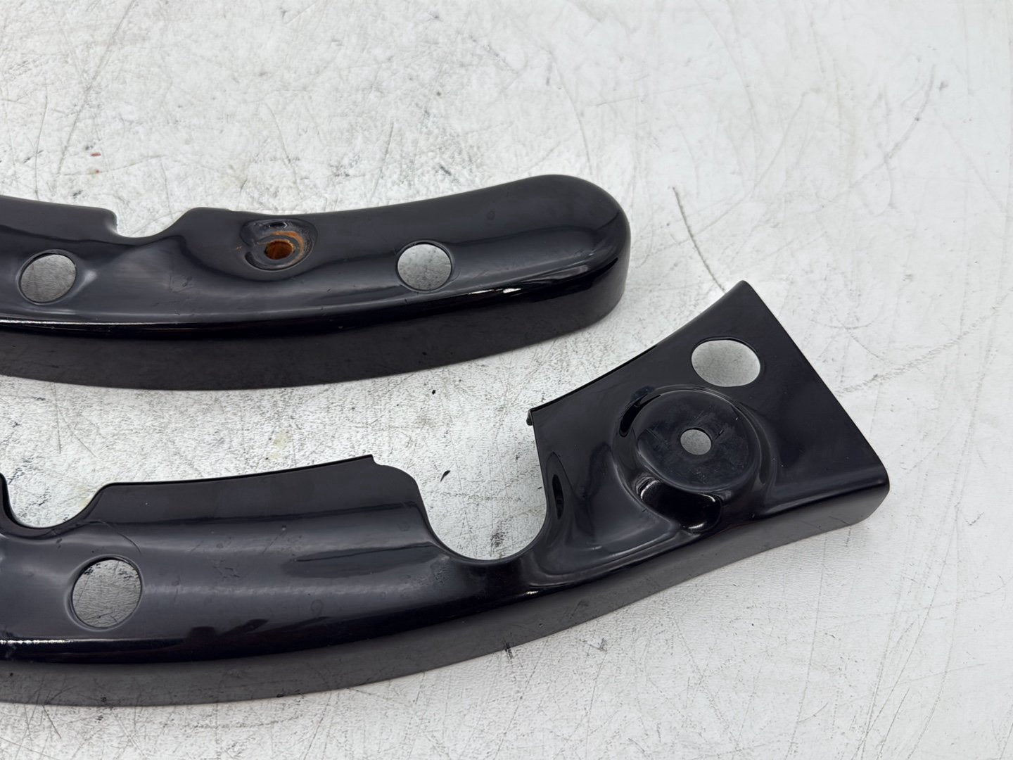 2012 Harley Road Glide Touring FLTRX Custom OEM Rear Left Right Fender Struts Bracket