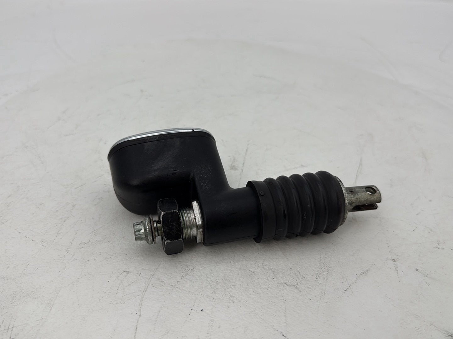 1999 - 2006 Harley-Davidson Touring CVO Screamin Eagle Road King Rear Brake Master Cylinder Reservoir 41754-00D