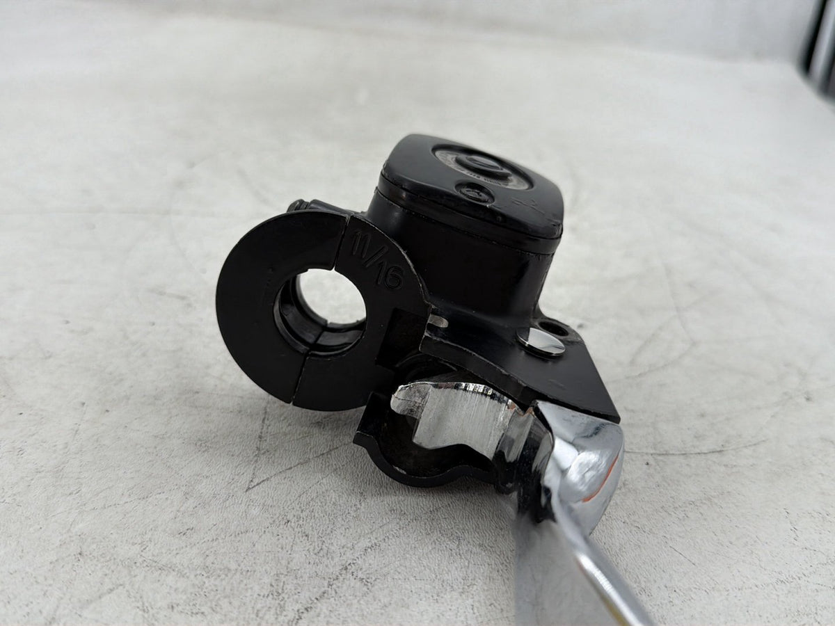 2005 Harley Road King Touring Police OEM Front Right Brake Lever Master Cylinder