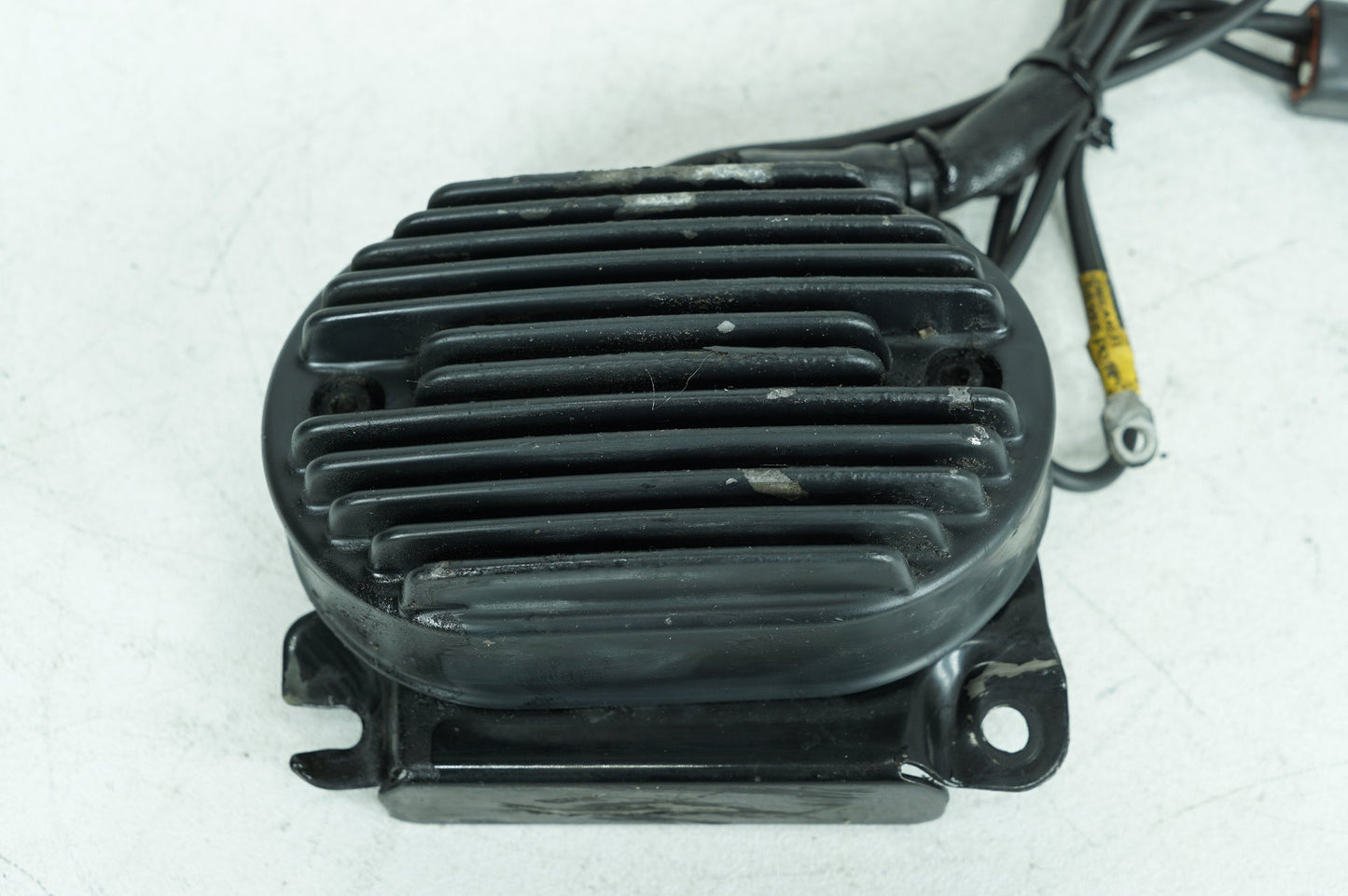 1999 - 2006 Harley-Davidson Softail Fat Boy Voltage Regulator Rectifier   	74540-01
