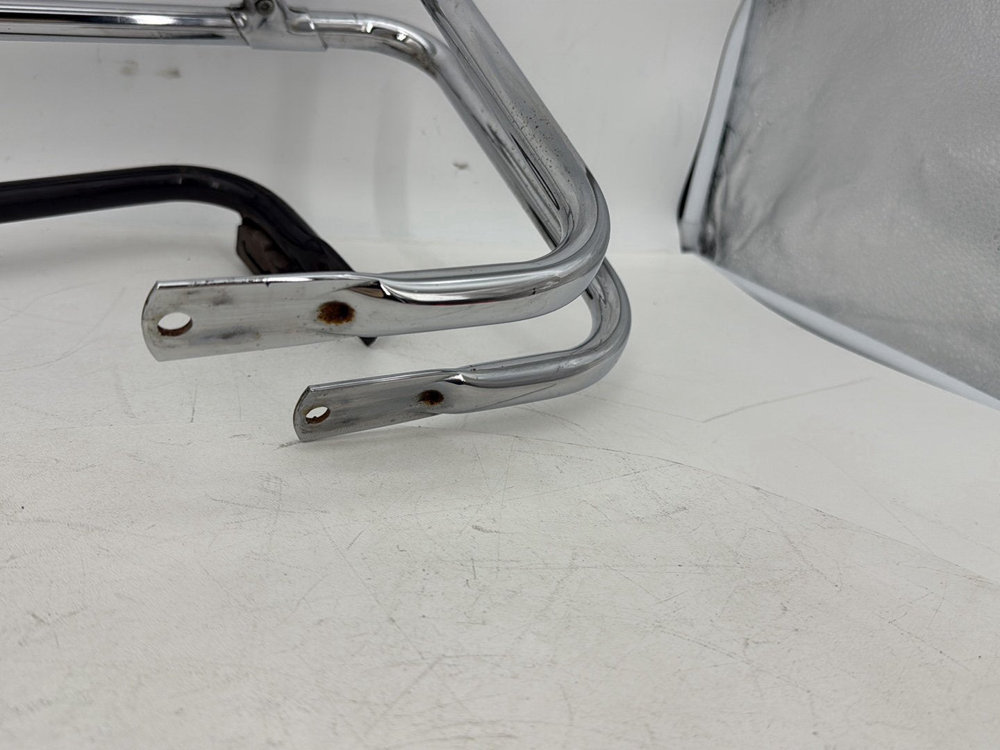 1999 - 2006 Harley-Davidson Touring Electra Glide Rear Right Saddlebag Guard Rails Bar 49193-93