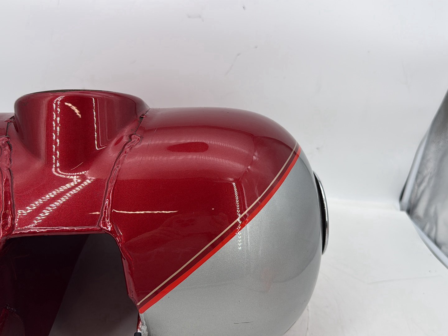 1999 - 2006 Harley-Davidson Touring Electra Glide Ultra Fuel Gas Tank Gasoline Reservoir 61356-03
