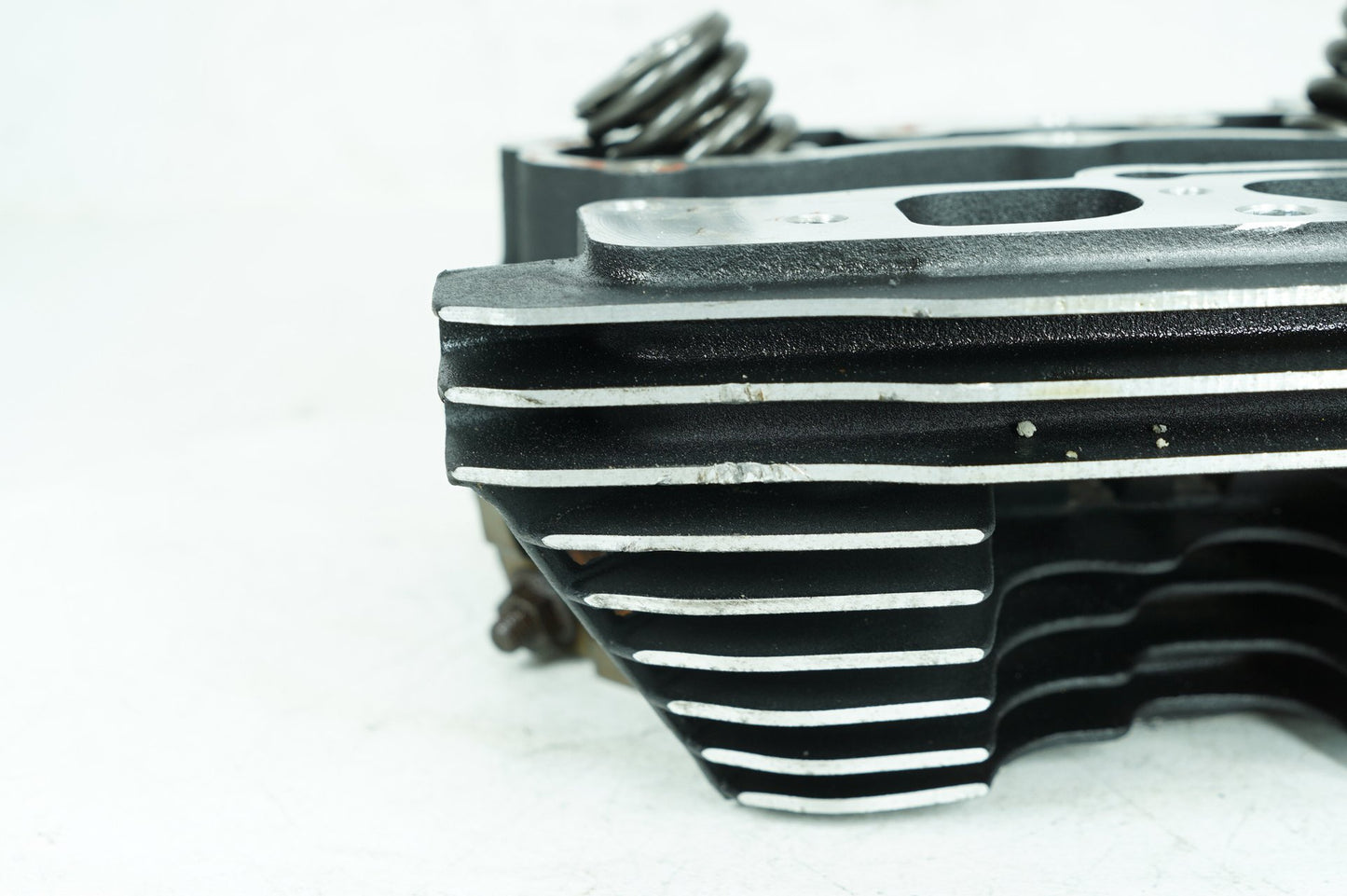 1999 - 2006 Harley-Davidson Softail Heritage Rear Twin Cam Engine Cylinder Head   16724-99