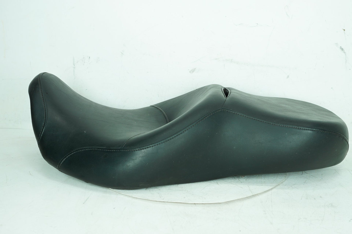 1999 - 2006 Harley-Davidson Touring Road King Police Passenger Rider Driver Seat Saddle 52242-83E