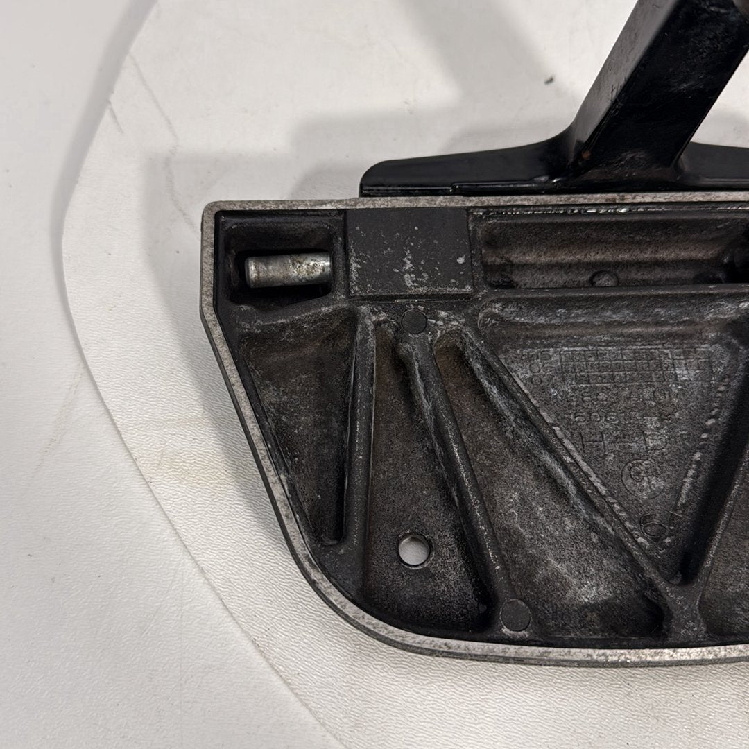 1999 - 2006 Harley-Davidson Touring Electra Glide Ultra Left & Right Passenger Floorboard Foot Rest 52719-93B