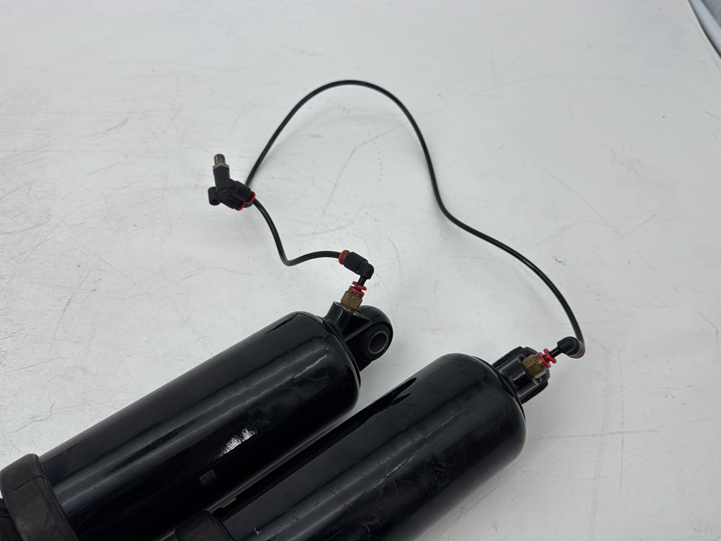 2008 - 2016 Harley-Davidson Touring Electra Glide Ultra Rear Left Right Shock Absorbers 54000036
