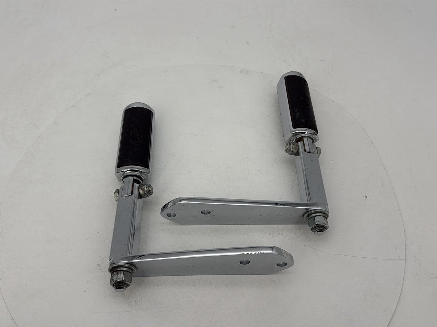 1999 - 2006 Harley-Davidson Dyna Low Rider Left & Right Driver Step Foot Rest Pegs 49354-01