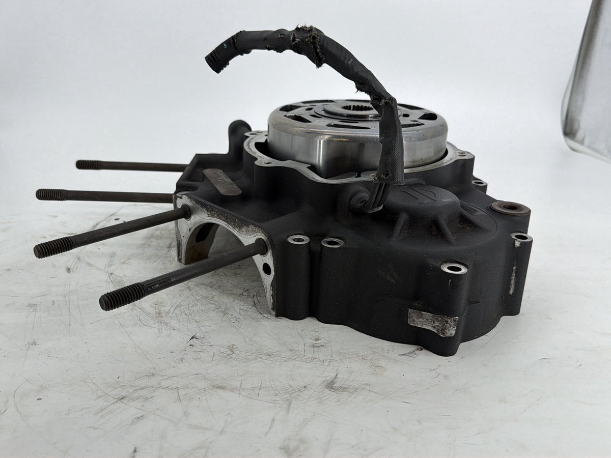 2019 Harley Touring FLHT Electra Glide OEM Crankcase Shaft Engine Motor Cover