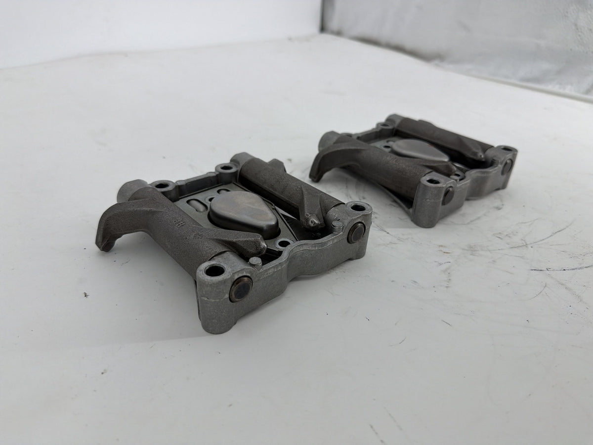 2016 Harley Touring FLHXS Street Glide OEM Engine Twin Cam Rocker Arms 17593-99