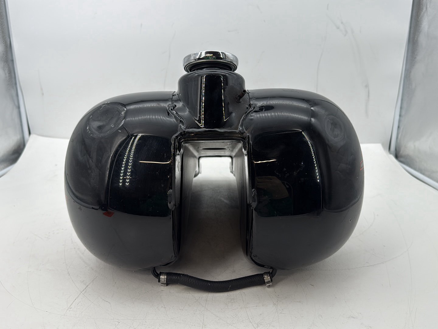 2002 Harley Dyna FXD Super Glide OEM Fuel Gas Tank Gasoline Reservoir
