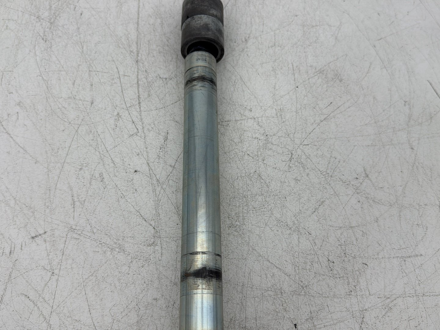 2006 Harley Electra Glide Touring Classic FLHTCI OEM Front Wheel Axle Bolt Shaft