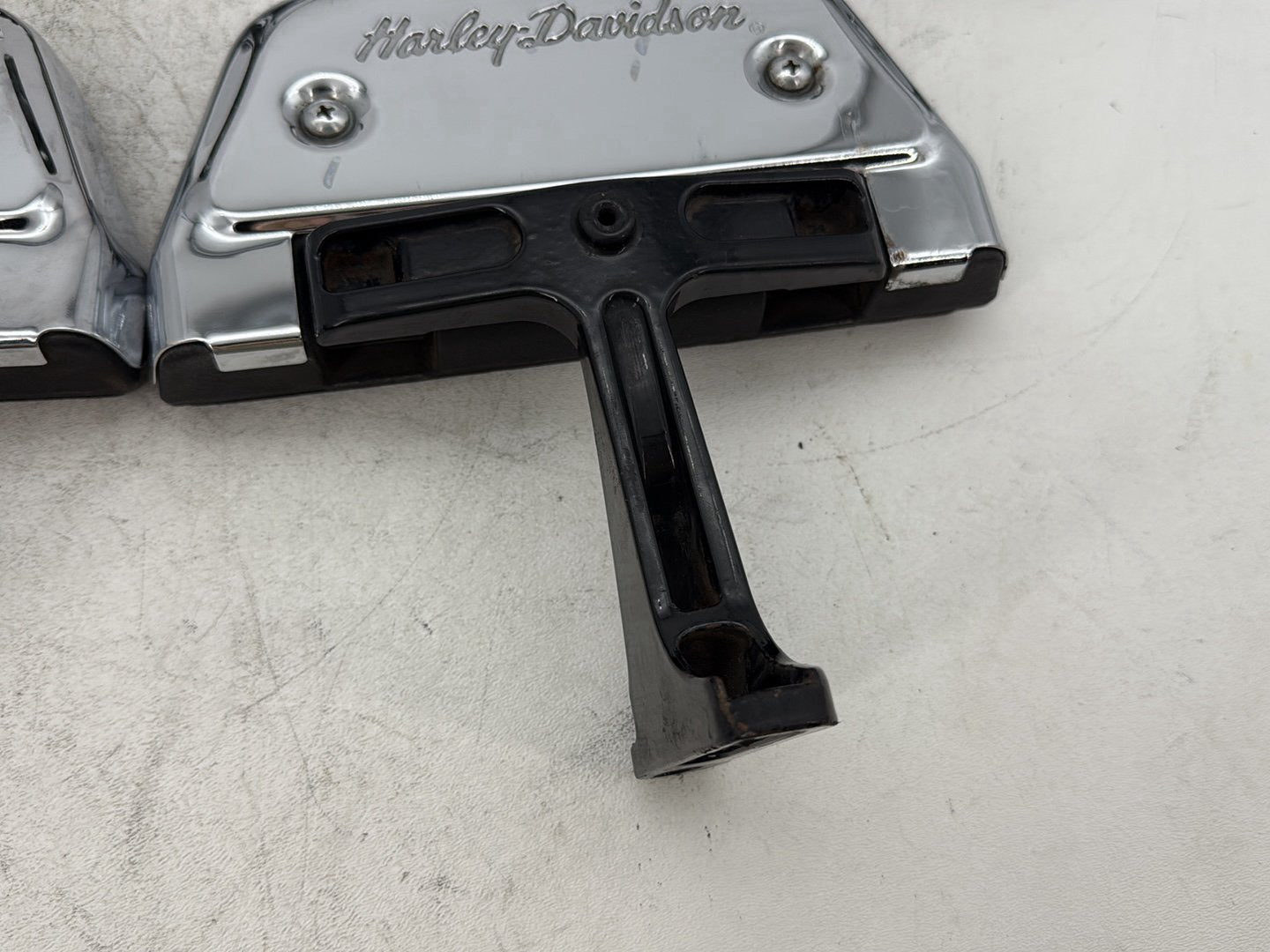 2018 Harley Electra Glide Touring Ultra FLHTCU OEM Left Right Driver & Pass Floorboard Foot Rest