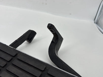 1999 - 2006 Harley-Davidson Touring Electra Glide Classic Left Right Driver Floorboard Foot Rest  	50614-91A