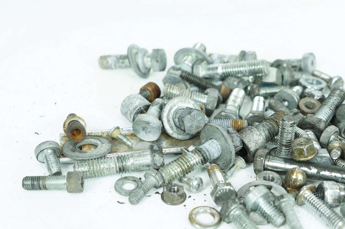 1999 - 2006 Harley-Davidson Touring Road King Hardware Bolts Nuts & Brackets