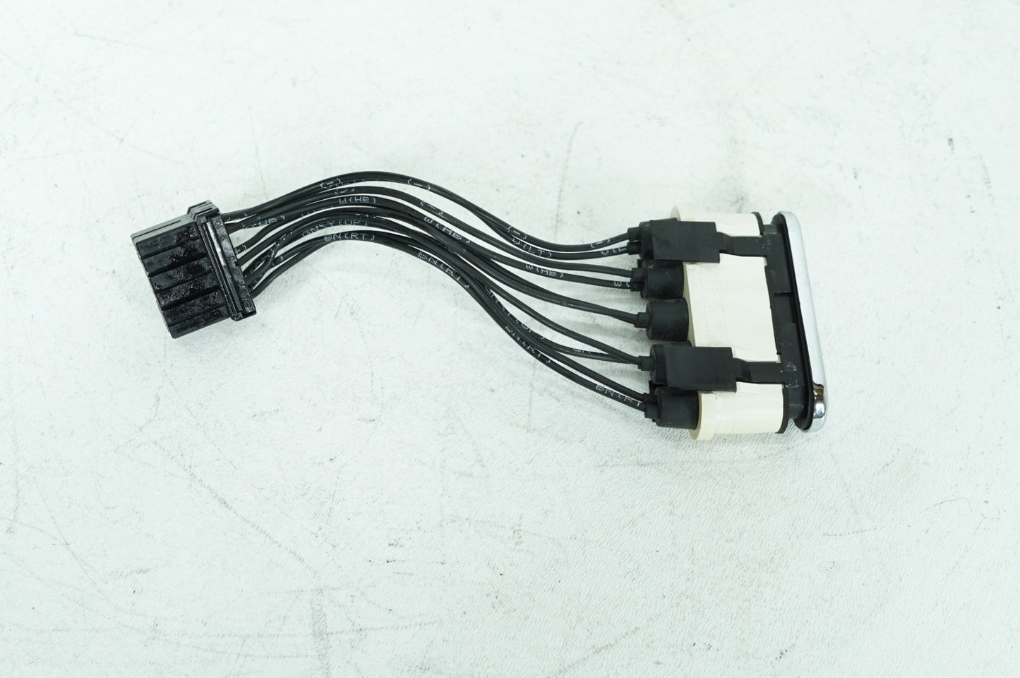 2003 Harley Touring FLHTCUI Electra Glide Ultra OEM Dash Indicator Lamp Wire Plug 68789-96A