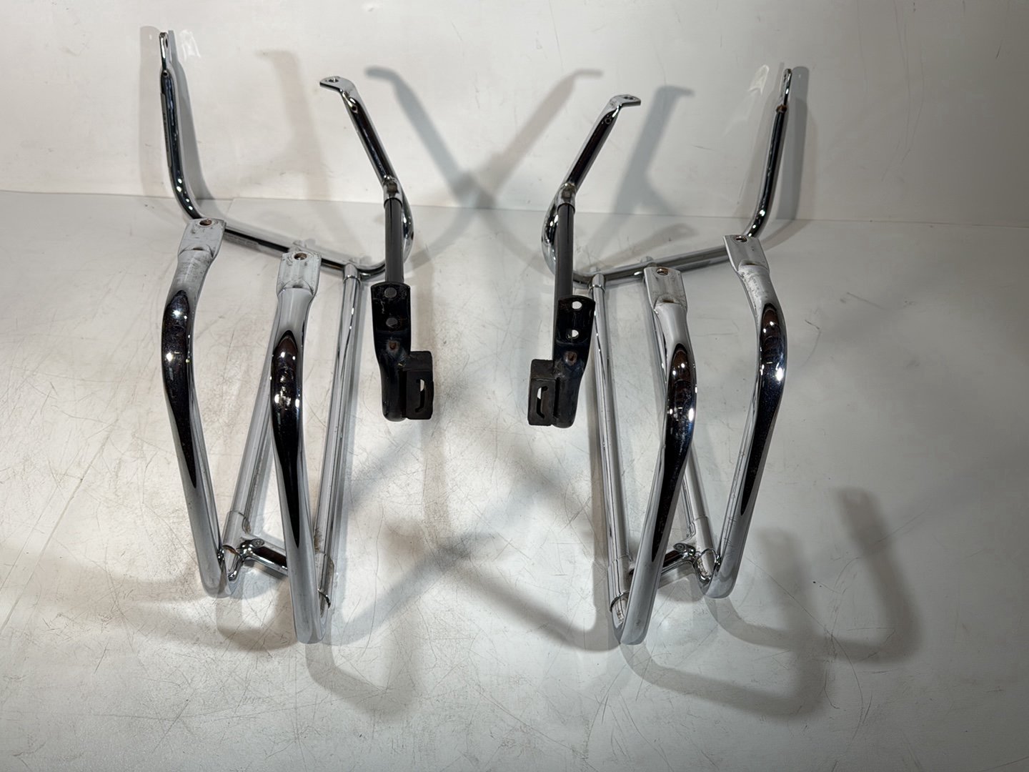 1984 - 1998 Harley-Davidson Touring Electra Glide Classic Rear Left Right Saddlebag Guard Rails Bar  	49193-93