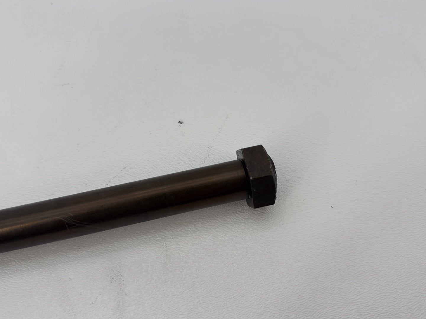 1999 - 2006 Harley-Davidson Dyna Wide Glide Rear Fork Swingarm Pivot Bolt Shaft 47817-90
