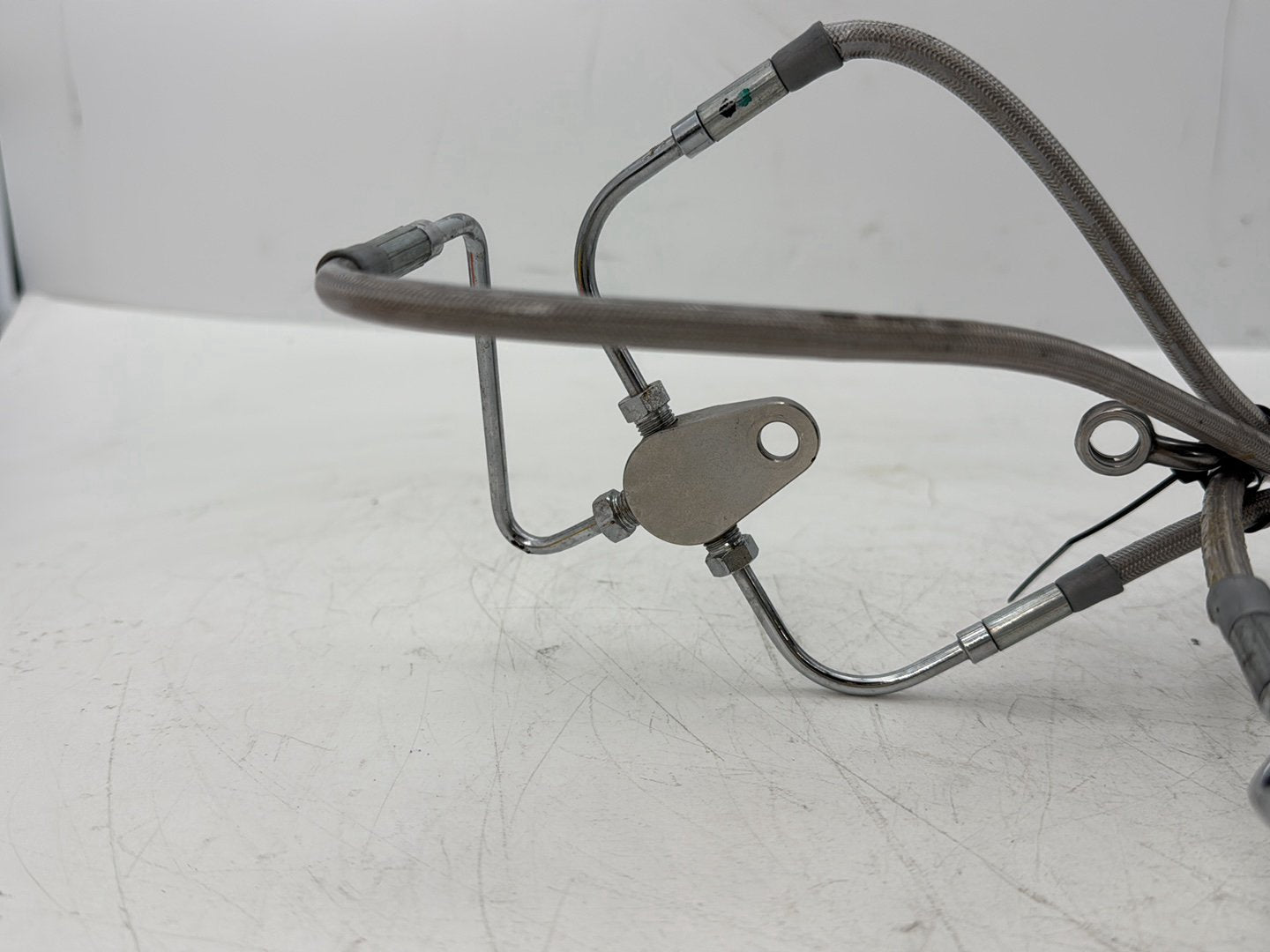 2005 Harley Touring FLHRCI Road King Classic OEM Front Brake Hose Line Pipe