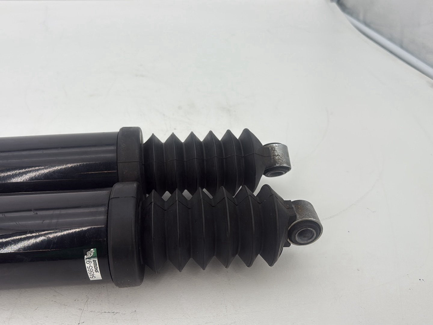 2005 Harley Touring FLHRCI Road King Classic OEM Rear Left Right Shock Absorbers