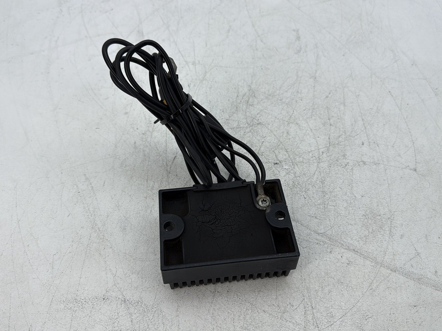 2000 Harley Dyna FXDWG Wide Glide OEM Voltage Regulator Rectifier