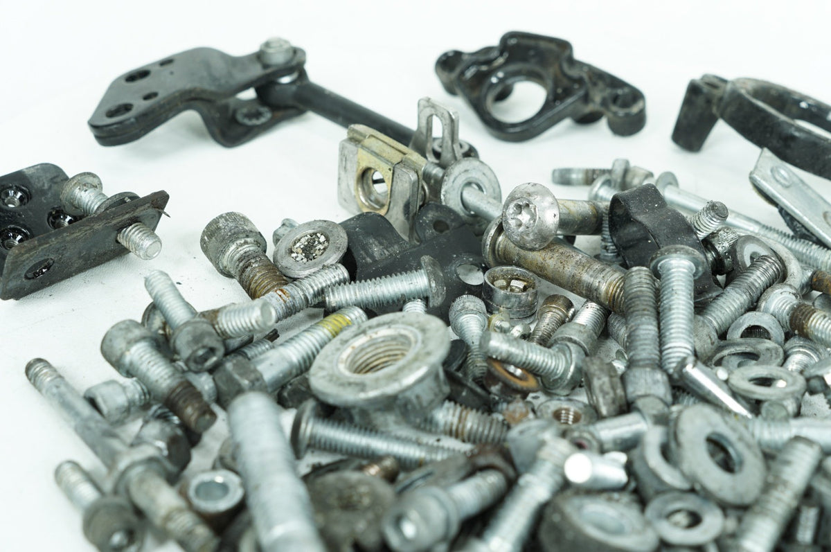 2016 Harley-Davidson Sportster XL883 - Hardware Bolts Nuts & Brackets