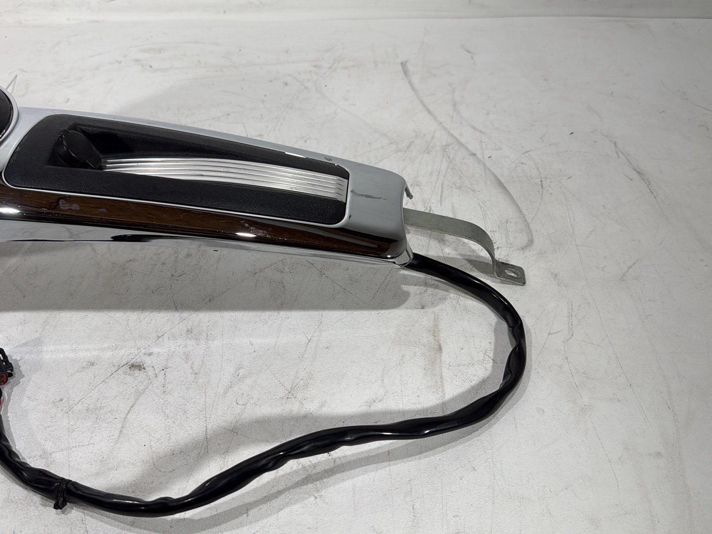 2013 Harley Electra Glide Touring Ultra FLHTCUI OEM Fuel Gas Tank Dash Console NOKey