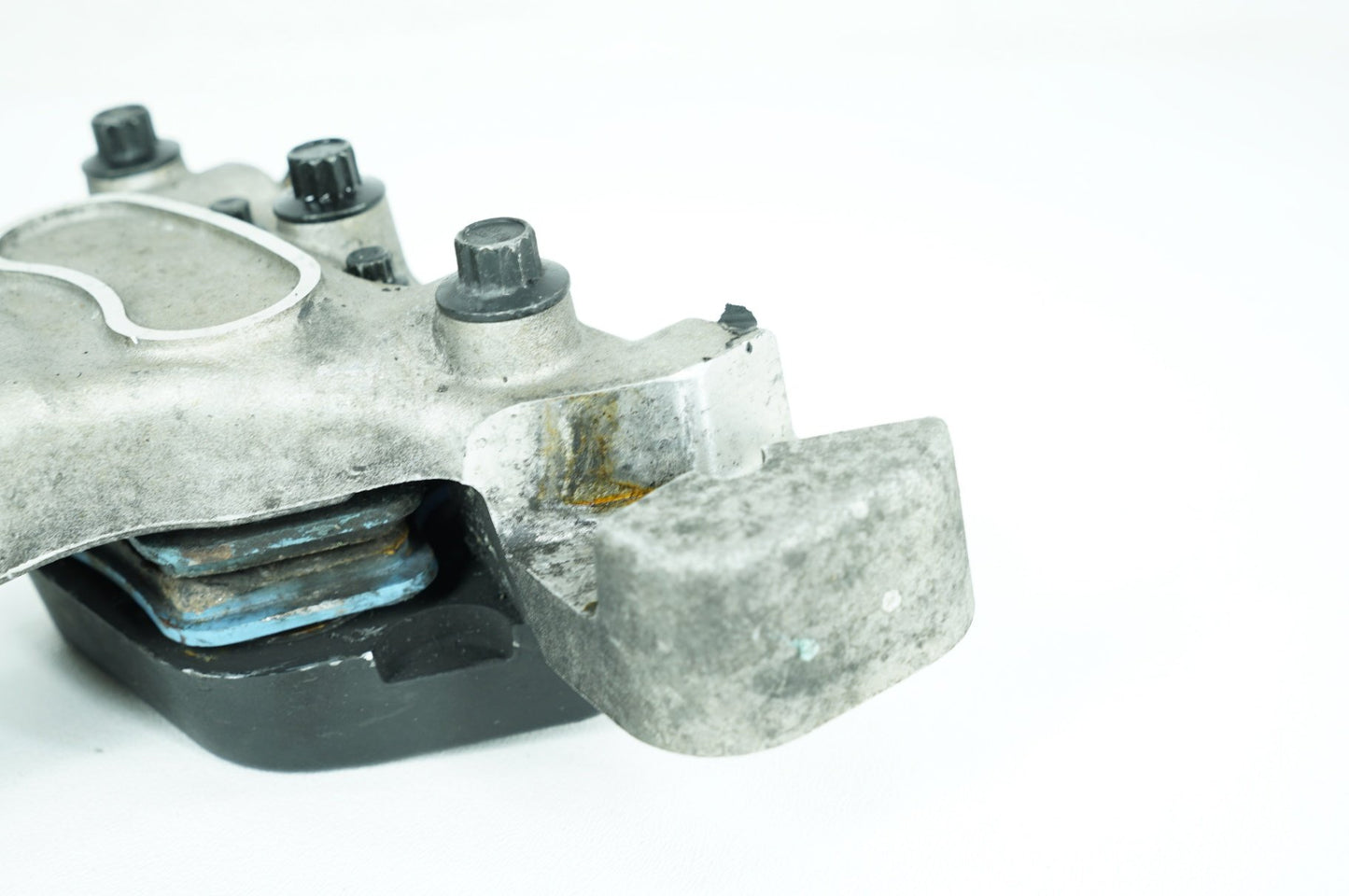 1999 - 2006 Harley-Davidson Touring Street Glide Rear Back Brake Caliper 44080-02C