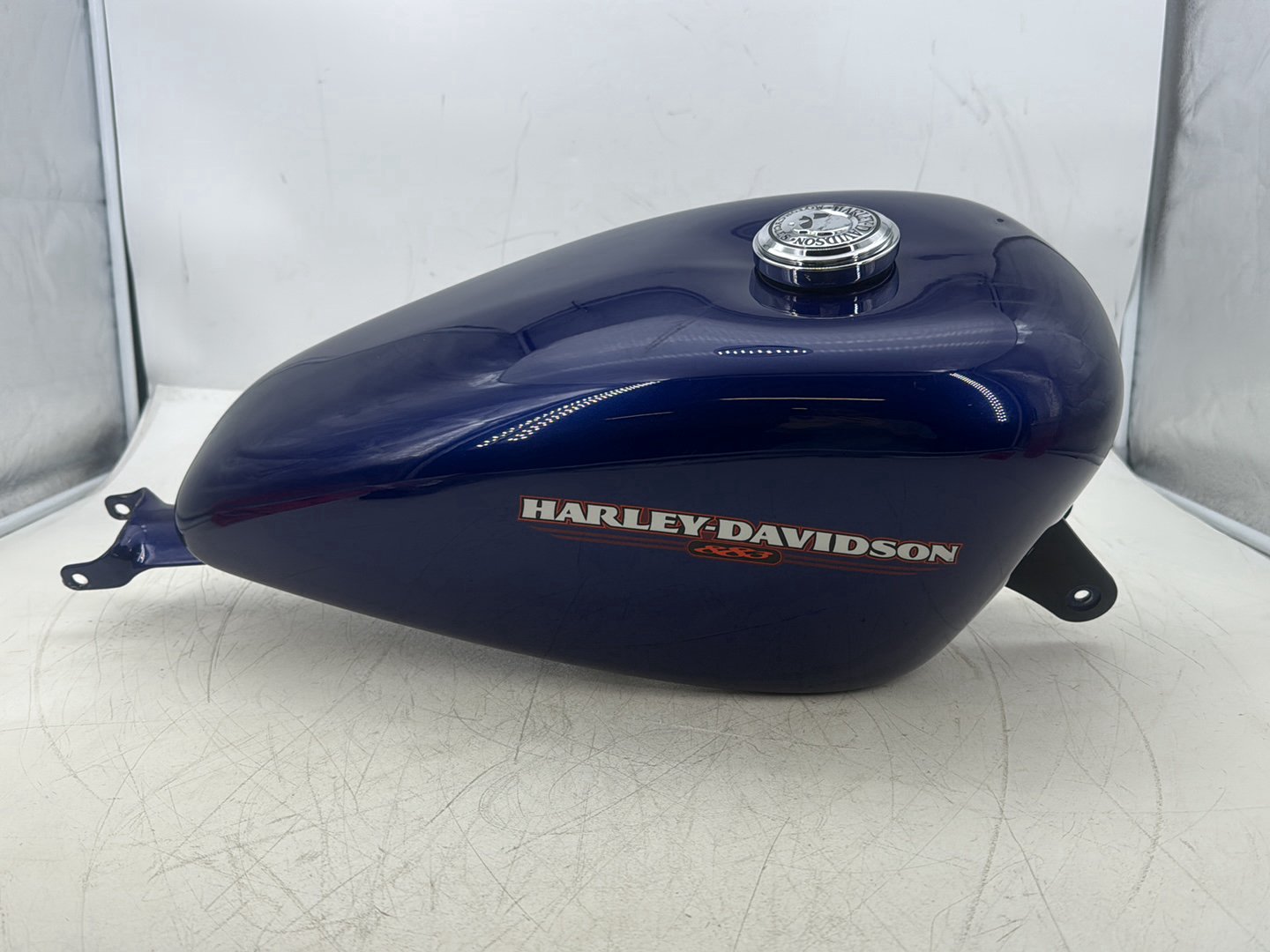 2006 Harley Sportster XL883L 883 Low Fuel Gas Tank Gasoline Reservoir 44080-08B
