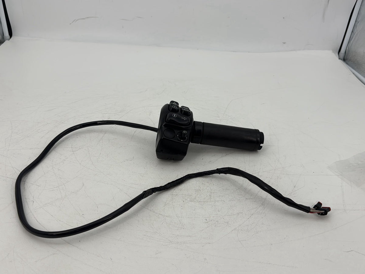 2015 Harley Touring Street Glide OEM Right Engine Start Kill Switches Controls