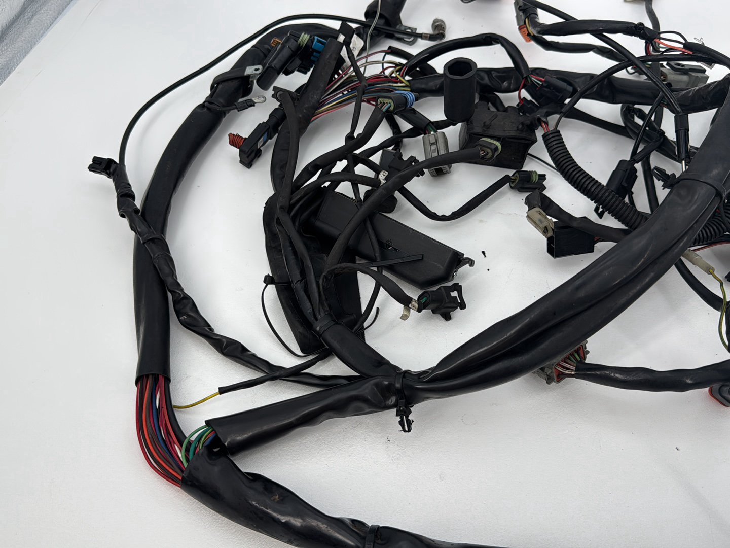1999 - 2006 Harley-Davidson Touring Electra Glide Classic Main Wire Wiring Harness Loom 70985-01