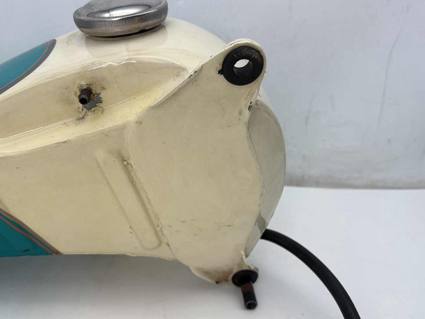 1991 Harley Heritage Softail Classic FLSTC OEM Fuel Gas Tank Gasoline Reservoir