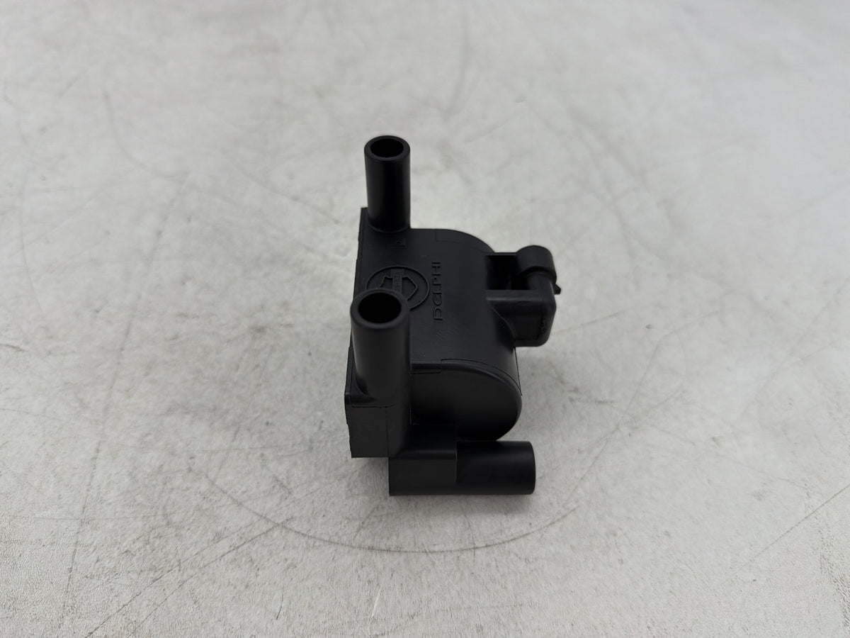 2017 Harley Dyna Street Bob FXDB OEM Ignition Coil Spark Igniter 31696-07A