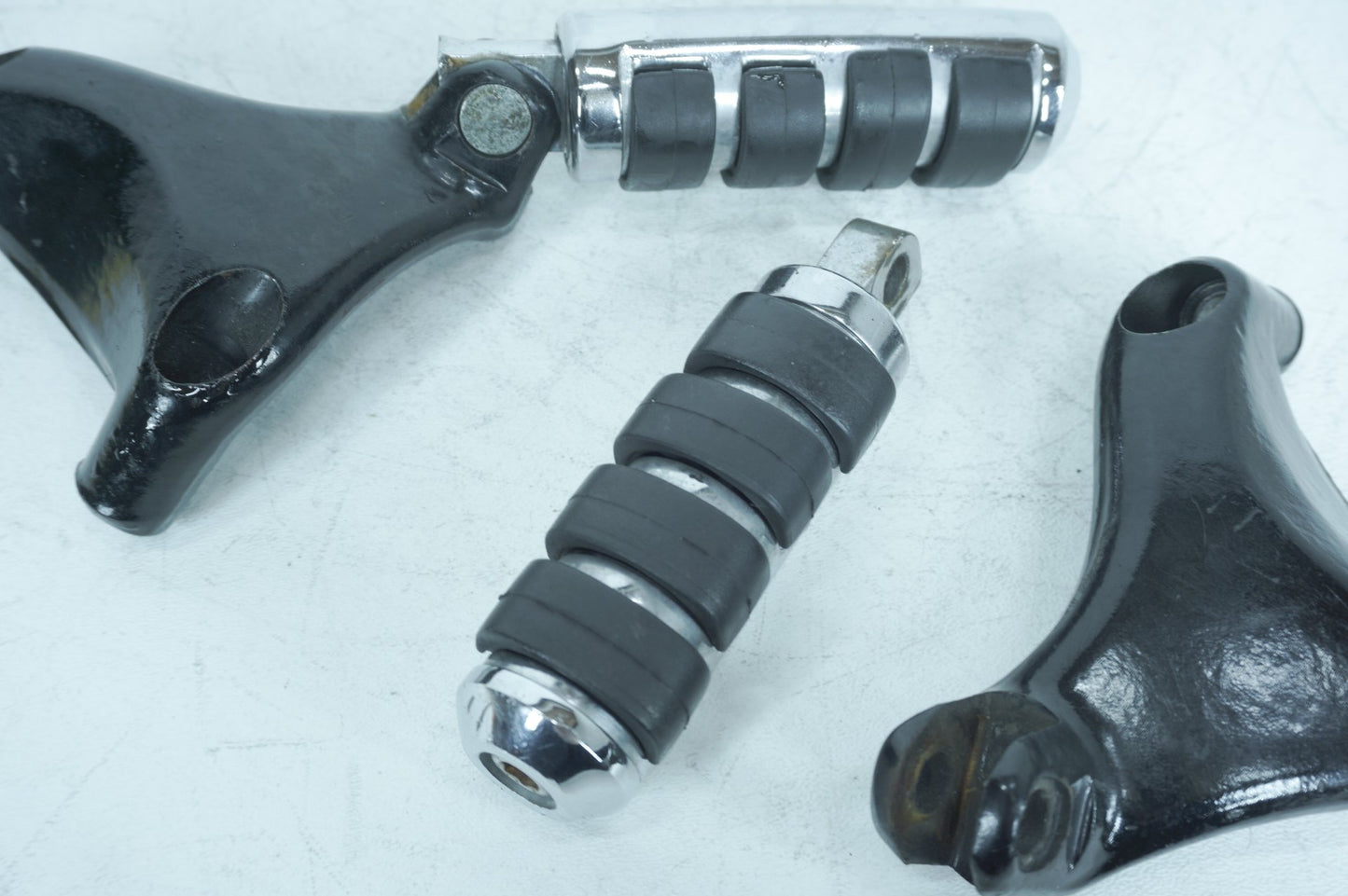 2004 - 2013 Harley-Davidson Sportster Custom Passenger Left & Right Foot Pegs 49314-04