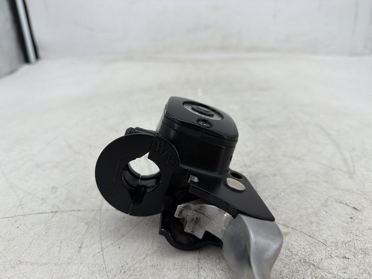 2009 Harley Dyna Street Bob FXDB OEM Front Right Brake Lever Master Cylinder