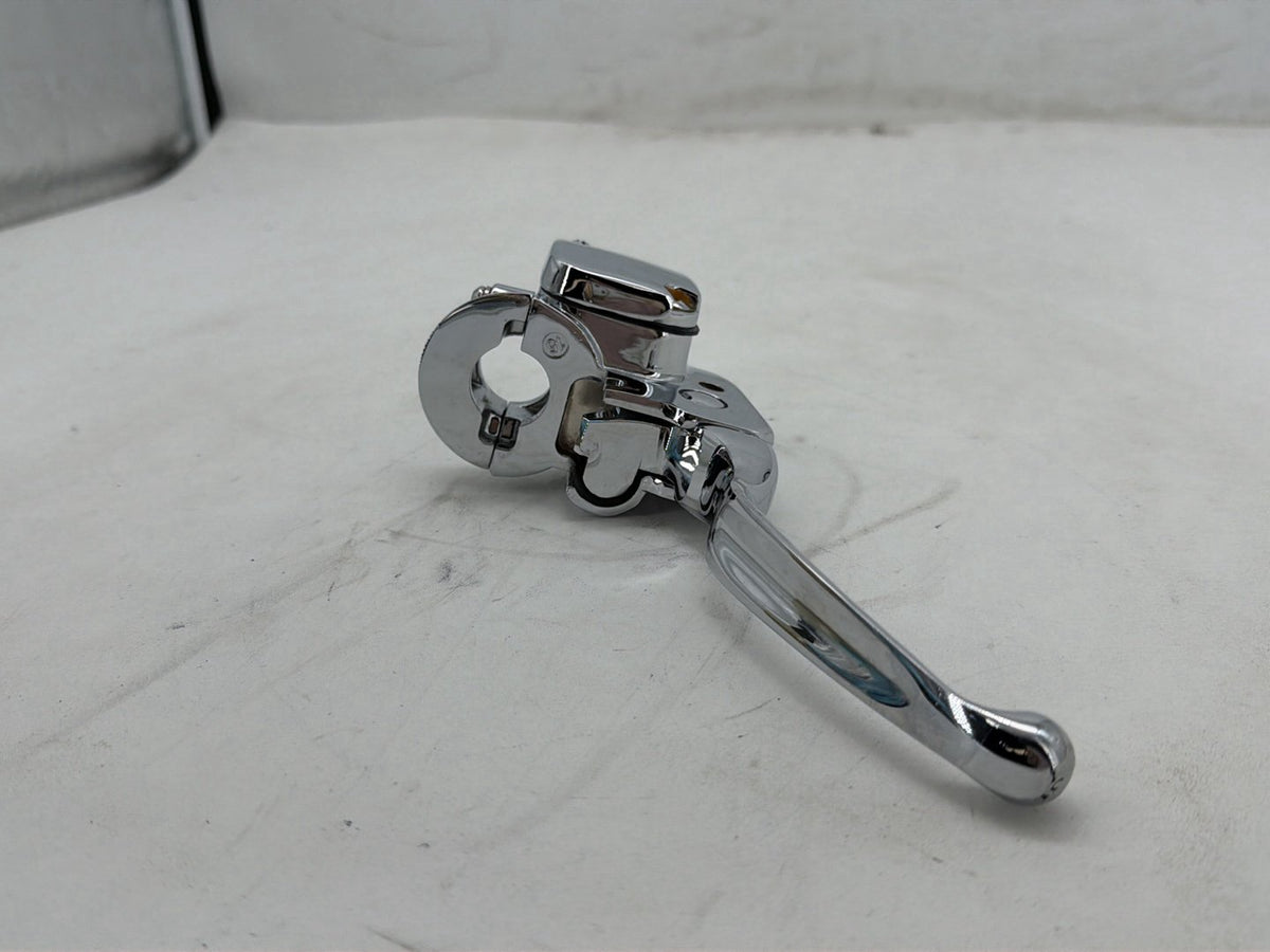 07 Harley Street Glide Touring FLHX OEM Front Right Brake Lever Master Cylinder