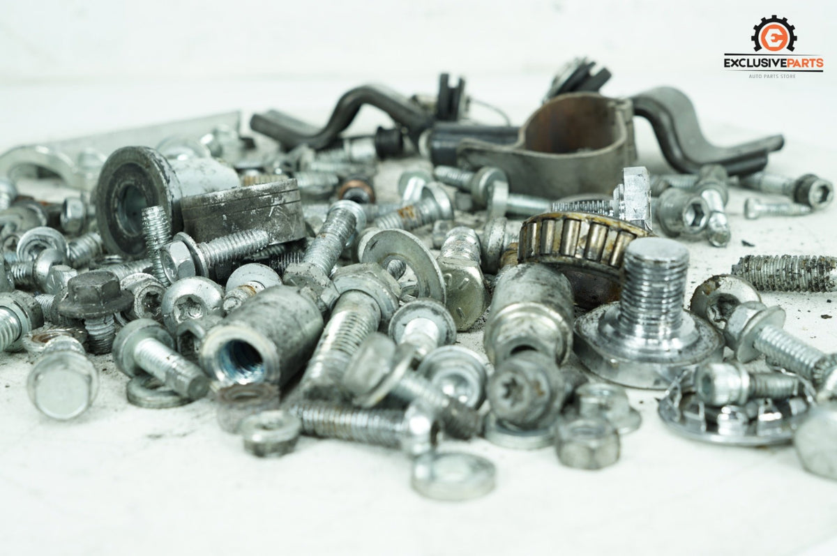 2010 Harley-Davidson Touring FLHTCU - Hardware Bolts Nuts & Brackets