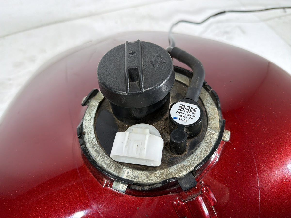 2010 Harley Electra Glide Touring Ultra OEM Fuel Gas Tank Gasoline Reservoir